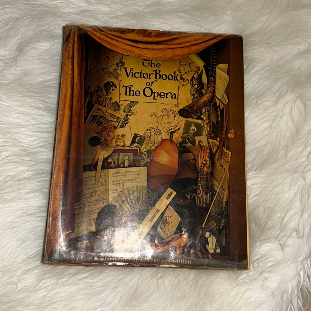 The victor book of opera 1968 thirthteenth  edition vtge